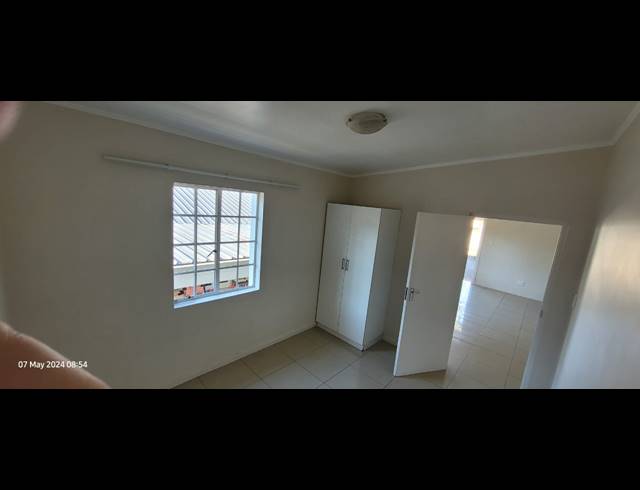 2 BEDROOM APARTMENT TO LET IN PRESTBURY